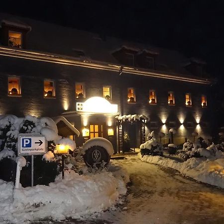 Logis L'Auberge Gutshof Бишофсверда Экстерьер фото